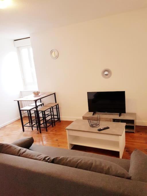 Appartement Le Jeanne 4/6 Couchages, Wifi, Sanctuaire à Lourdes Extérieur photo