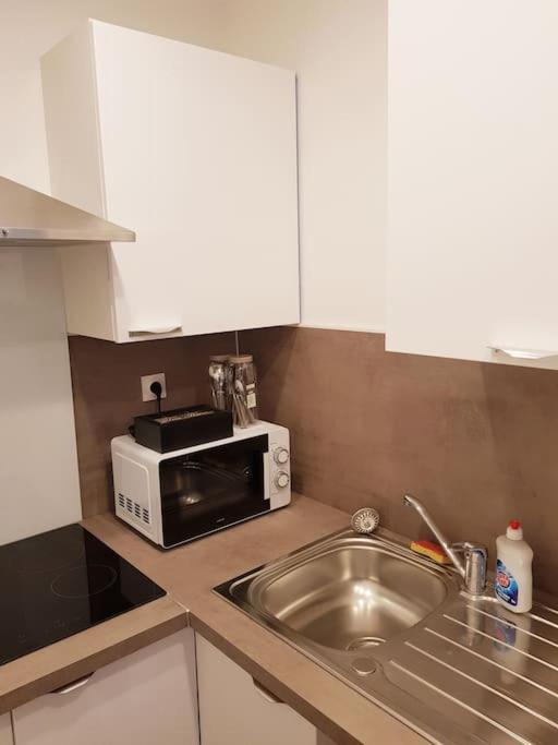Appartement Le Jeanne 4/6 Couchages, Wifi, Sanctuaire à Lourdes Extérieur photo